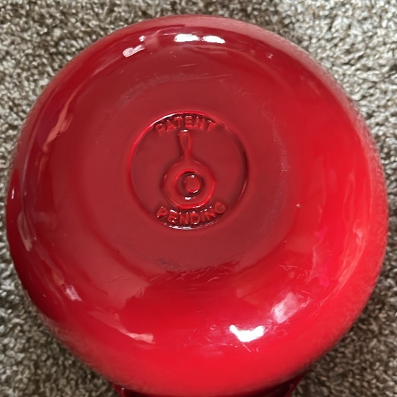 Lodge Apple Pot Enamel Cast Iron 3 Quart - Picture 4 of 4